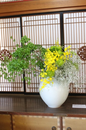 収録後のお花_d0227610_021398.jpg