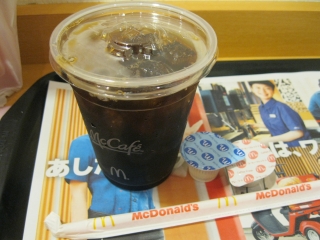 マックでアイスコーヒー_e0239627_21363027.jpg