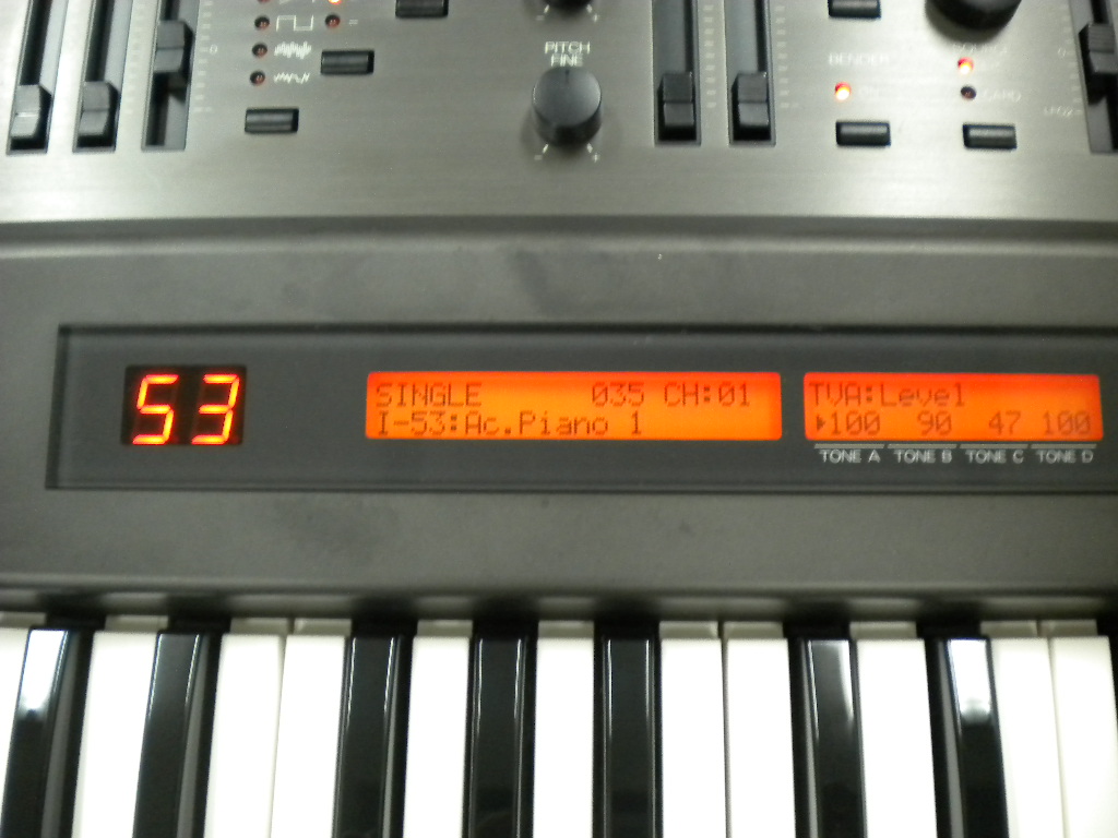 Roland JD-800試奏記 : 風流音色まねゑもん Roland JD-800試奏記 : 風流音色まねゑもん