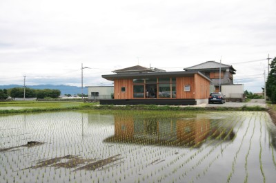 「田園を望むFLAT HOUSE」の完成見学会を開催しました♪_e0029115_18151070.jpg