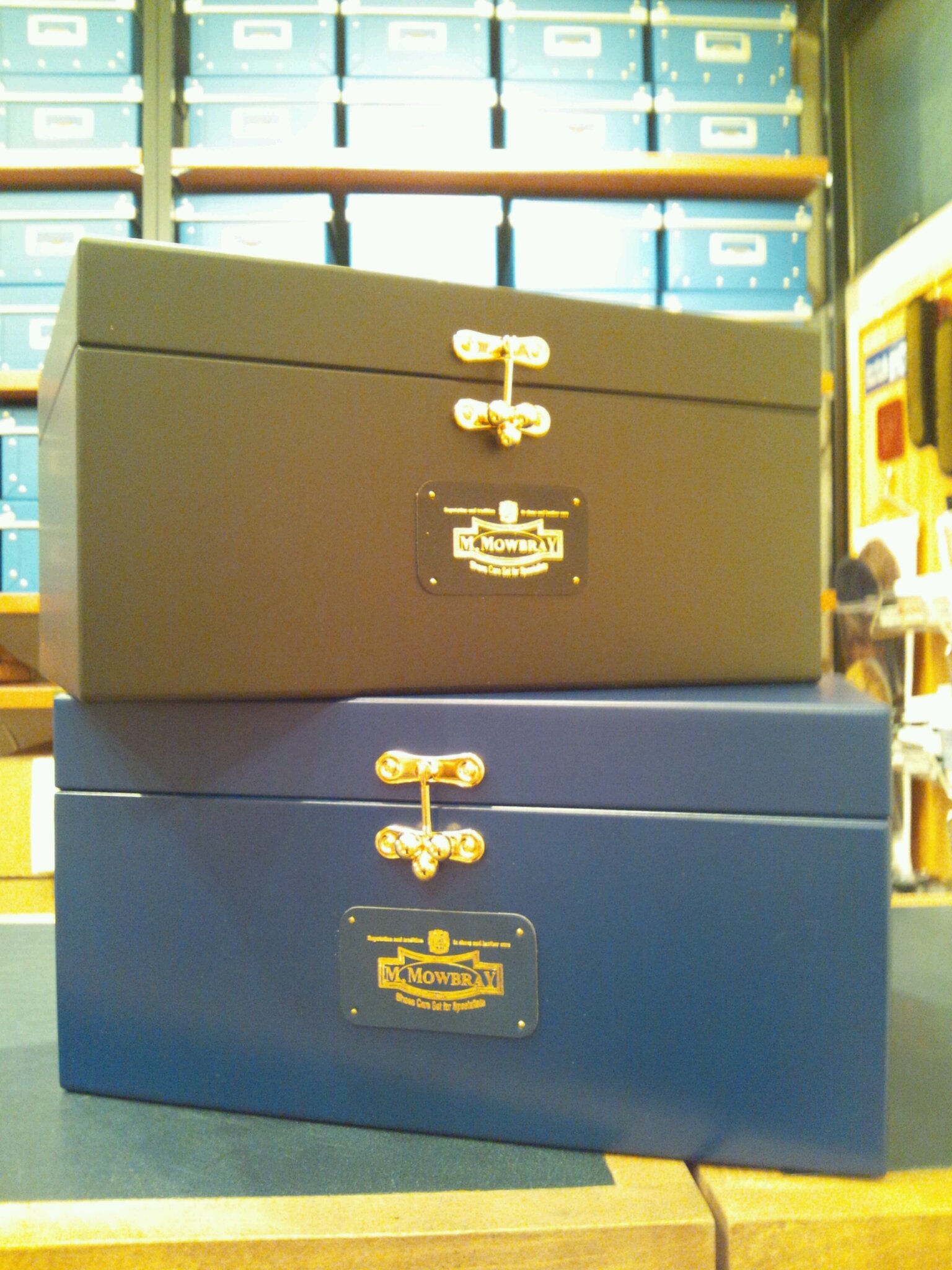 シューケア用品もお洒落に収納 Shoe Care Shoe Order Fans 浅草本店 M Mowbray Shop シューケア用品もお洒落に収納 Shoe Care Shoe Order Fans 浅草本店 M Mowbray Shop