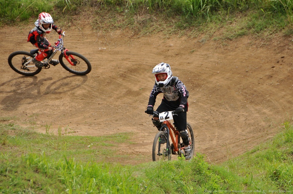 ２０１３JOSF 緑山６月定期戦VOL10：ＭＴＢキッズ、ノービス決勝　　動画あり_b0065730_22365298.jpg