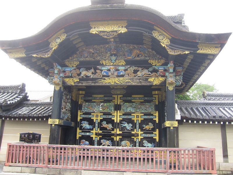 堂々たる構えの【西本願寺】には歴史がある_e0237645_2339961.jpg