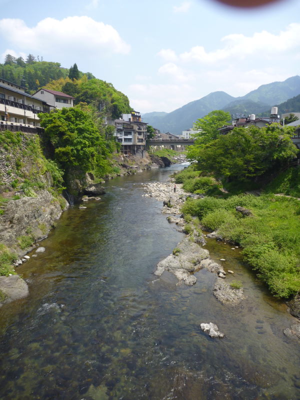 川の出発点に壮大な思いをはせる。自然と共生した町の癒し・郡上八幡-初ロード旅・鈴鹿を目指して⑪_e0138081_5484466.jpg