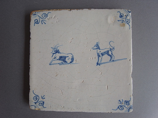 デルフトタイル そり遊び 何かを運ぶ人 帽子落ちてますよ 木製フレーム/J543 デルフトタイル そり遊び 何かを運ぶ人 帽子落ちてますよ 木製