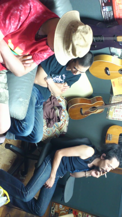 e0246711_003745.jpg