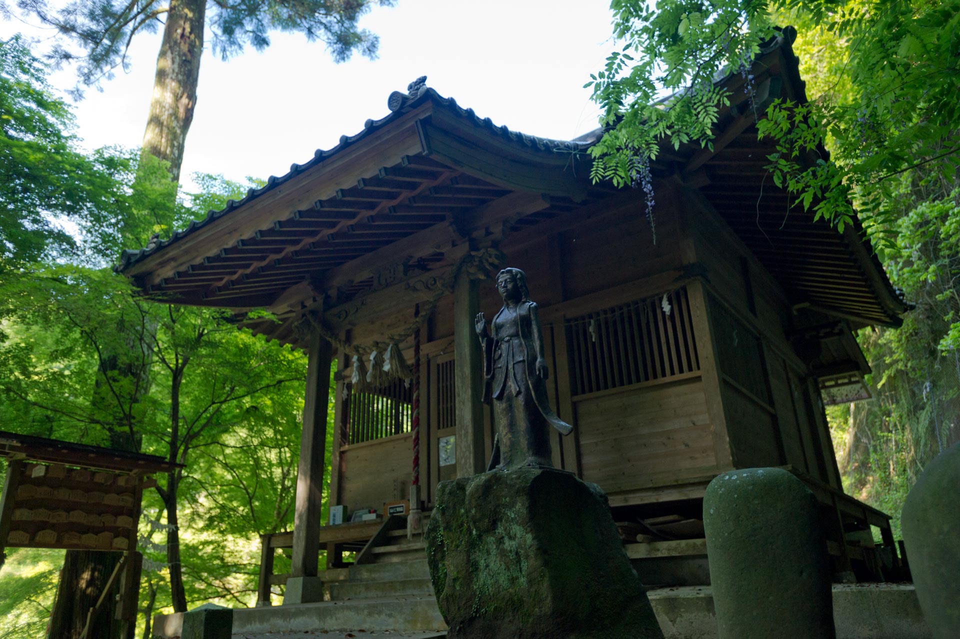 八女津媛神社　２　福岡県八女市矢部村_b0023047_423595.jpg