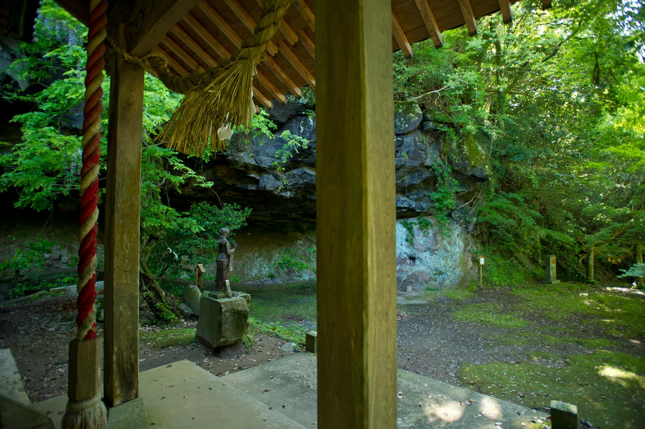 八女津媛神社　２　福岡県八女市矢部村_b0023047_4241718.jpg