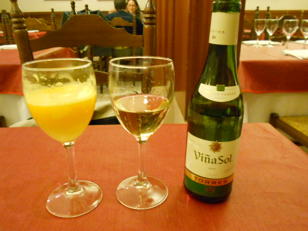 白ワインとオレンジジュース 一景一話
