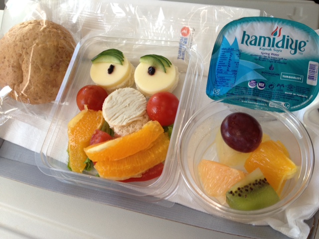 トルコ航空 Child Meal 子ども用機内食 ルーマニアへ行こう Let S Go To Romania