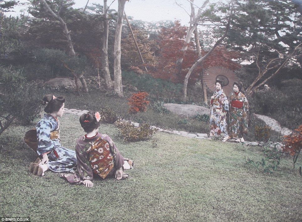 クール・ジャパン：英国で１００年以上前の日本の写真発見！_e0171614_14473892.jpg