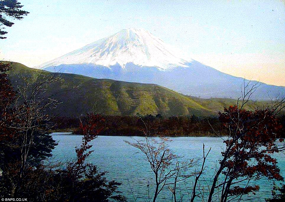 クール・ジャパン：英国で１００年以上前の日本の写真発見！_e0171614_1512147.jpg