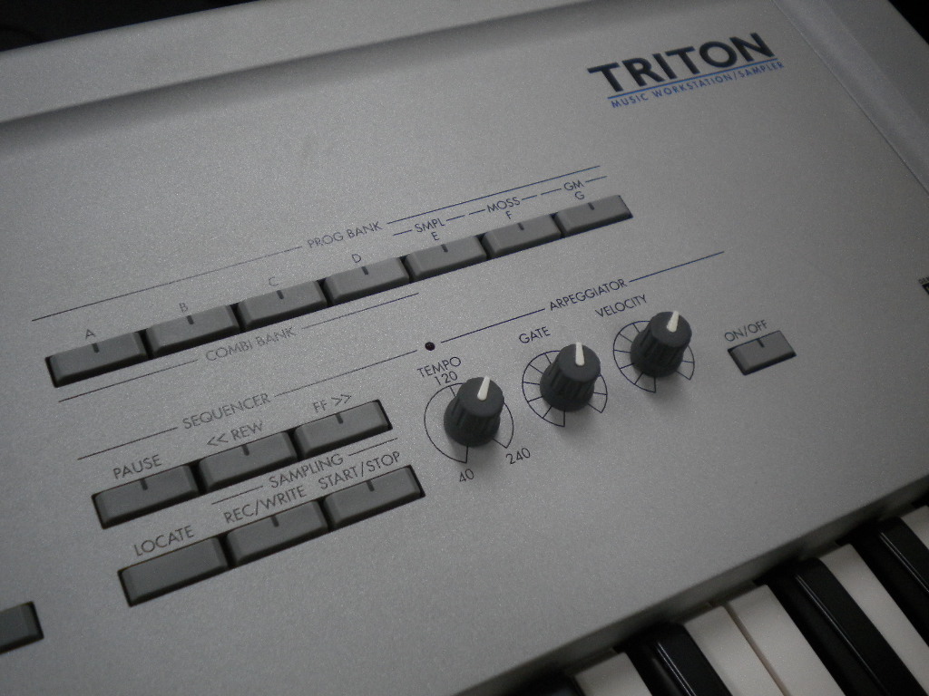 KORG TRITON試奏記 : 風流音色まねゑもん KORG TRITON試奏記 : 風流音色まねゑもん