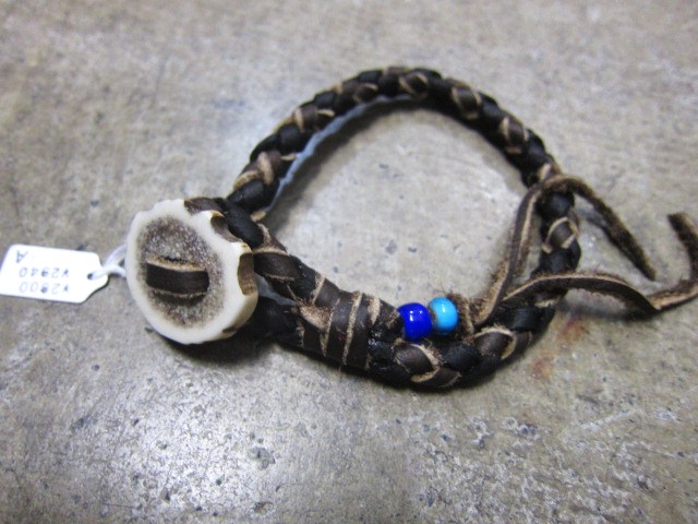 Puebro (Acoma)族・・・ディアSKIN Anklet 入荷・好評です♪♪♪_d0152280_2344437.jpg