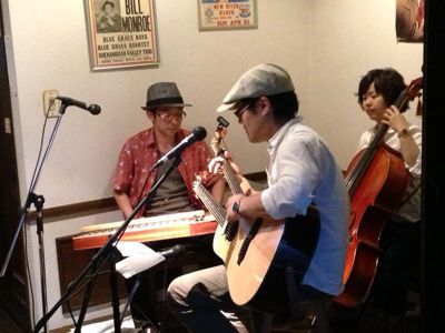 ダルシマー&ギター・ブズーキ&チェロ_d0225380_230182.jpg