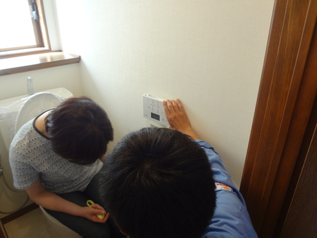 節水に惹かれ　トイレ改修工事（TOTO　QR）越谷市K様邸_a0229594_209412.jpg