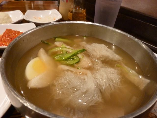 やっと、今年初の冷麺にありつけました。_a0170045_21311279.jpg