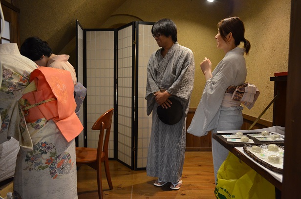 チャリティーお茶席無事終了_d0230676_13214747.jpg