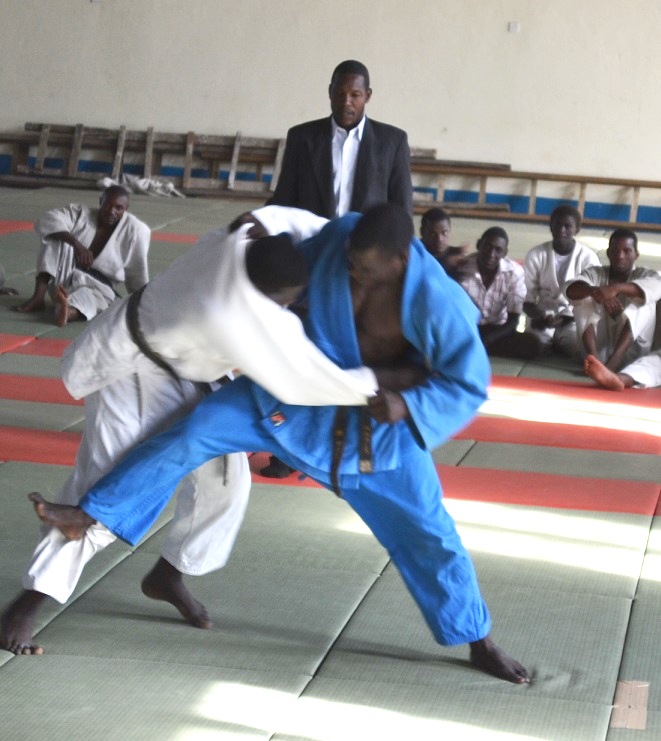 THE RESULT OF TANZANIA NATIONAL WEIGHT CATEGORY JUDO CHAMPIONSHIP 2013～体重別柔道選手権結果_a0088841_1126728.jpg