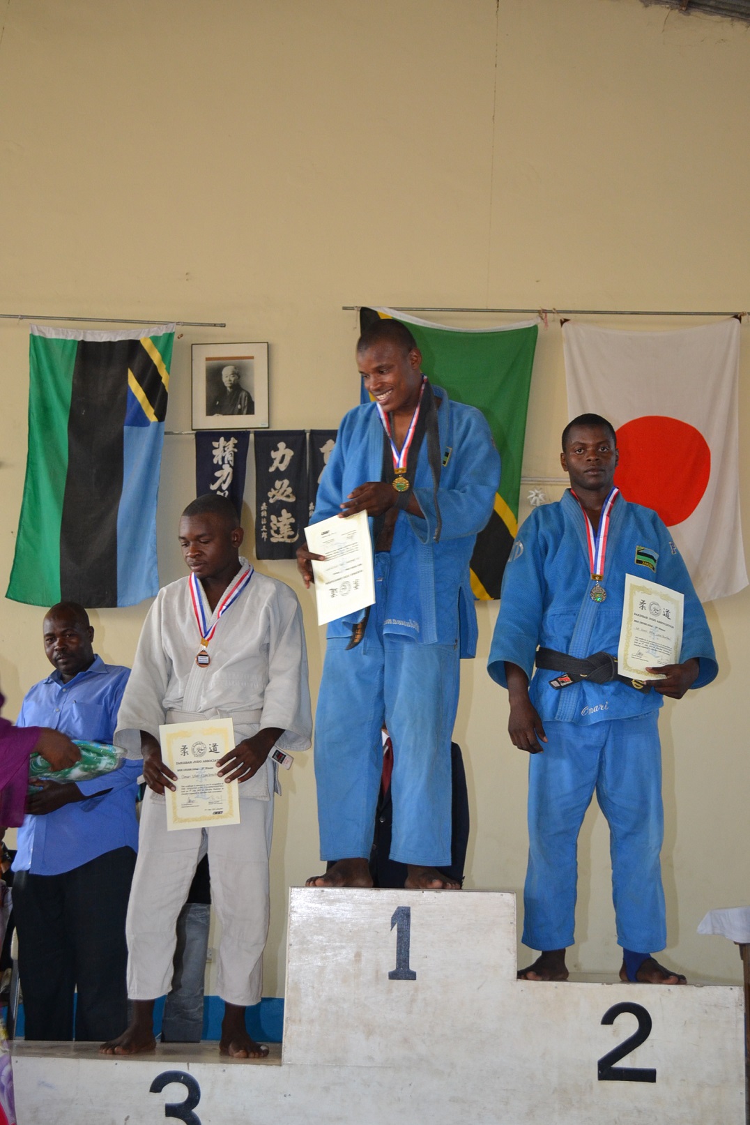 THE RESULT OF TANZANIA NATIONAL WEIGHT CATEGORY JUDO CHAMPIONSHIP 2013～体重別柔道選手権結果_a0088841_11312423.jpg