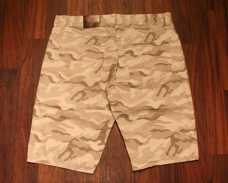 \"W.G.C\" [WHITE CAMO SHORTS]_f0017096_2051520.jpg