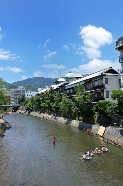 松川タライ乗り競争　その２_c0116284_7541781.jpg