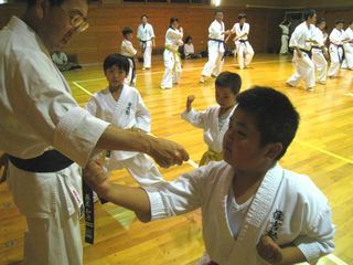 麻生道場 親子で入会!_c0118332_2317459.jpg