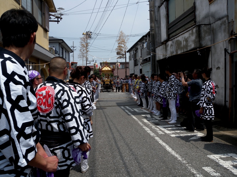 八剱八幡神社の祭り_e0216346_2265236.jpg