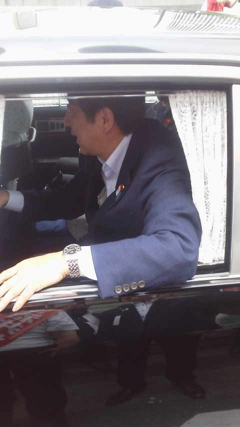 安倍晋三総裁　ＶＳ　小泉進次郎青年局長！？_b0157157_16303822.jpg