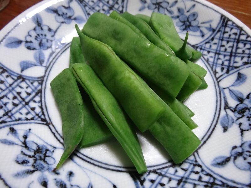 豚肩ロース肉の野菜巻き、自家製肉味噌ご飯、鰹のお刺し身、カレーライスです。_c0225997_1637243.jpg