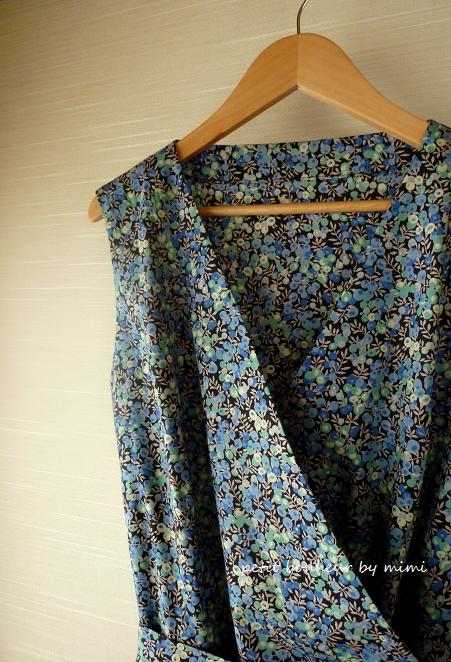 ノースリーブカシュクールワンピース Liberty Wiltshire Petit Bonheur おはりごととかいろいろ ノースリーブカシュクールワンピース Liberty Wiltshire Petit Bonheur おはりごととかいろいろ