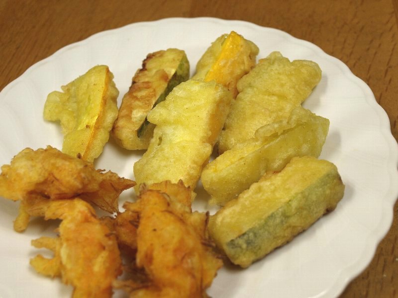 ☆ズッキーニのフリッター☆_c0092953_1933590.jpg