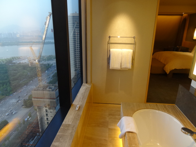 f0036857_015646.jpg