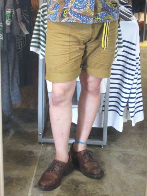 Kato ・・・ 大好評のMUSTARD SHORTS に続き、NAVY SHORTS の入荷です♪♪♪_d0152280_3563685.jpg