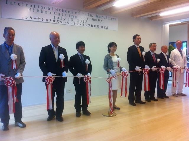ISAK 竣工式無事終了しました!いよいい開校にむけて!_f0083294_175112.jpg