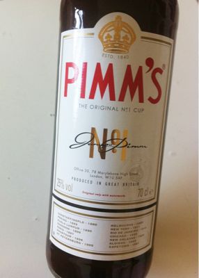 ロンドン夏の風物詩・Pimm\'s で乾杯。_b0170549_19191048.jpg