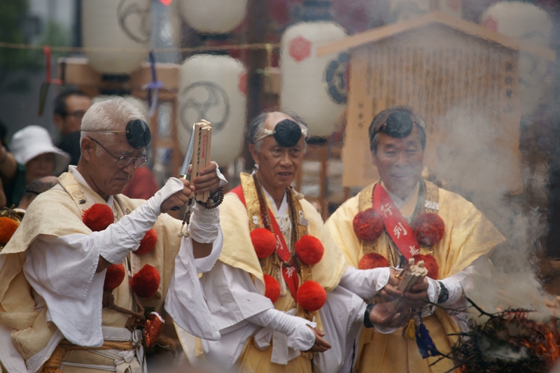 祇園祭　役行者山護摩焚き_e0177413_12504622.jpg