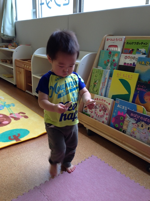 隙間に物を入れる_a0267942_1048229.jpg