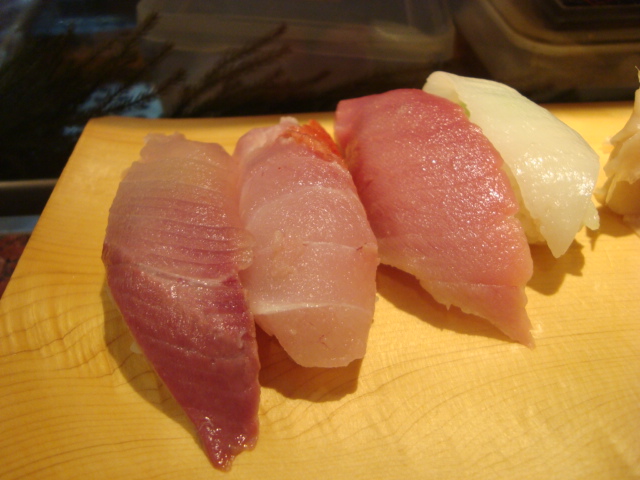 中野「魚がし鮨 中野北口店」へ行く。_f0232060_1151162.jpg