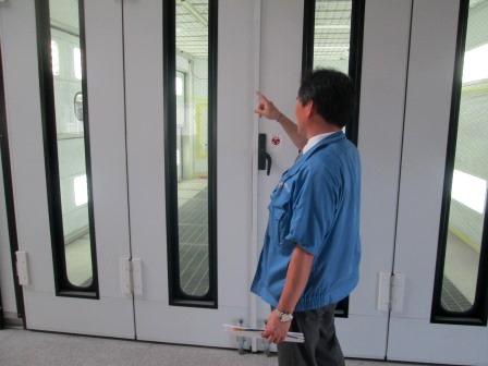 夏休みの宿題はおまかせ②「四国車体工業さん」_d0162564_1963361.jpg