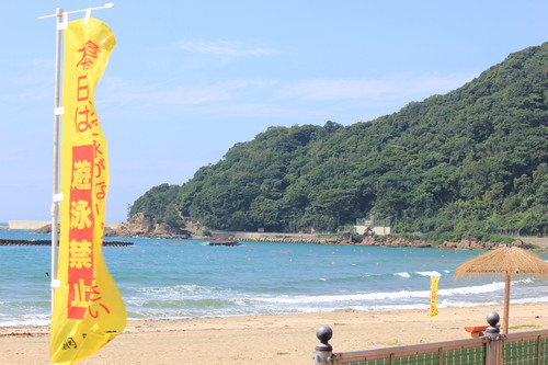 今日の海は残念!遊泳禁止~_a0200771_223389.jpg