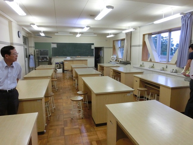 避難所解放エリアを確認 吉原高校の「防災教育推進のための連絡会議」_f0141310_7525429.jpg