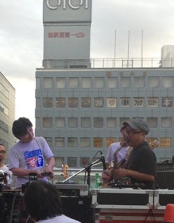 柏でフェス_c0200314_2256359.jpg