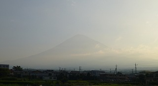 ○△＠＃～＆今日の富士山_a0167836_17455216.jpg