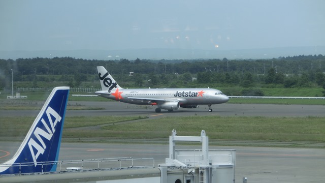 北海道観光と飛行機、沖縄観光と飛行機、地方活性化に飛行機が重要、格安飛行機が地域活性に寄与_d0181492_02439.jpg