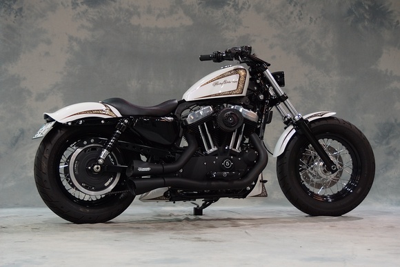 XL1200X・XL1200L・XL1200C レイクトリプルツリー | ハーレー