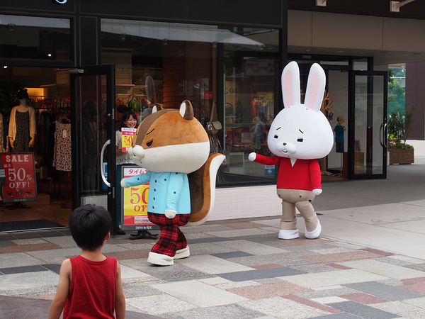 紙兎ロペとアキラ先輩がやって来たっす たかくねんのゆるゆる ライフ