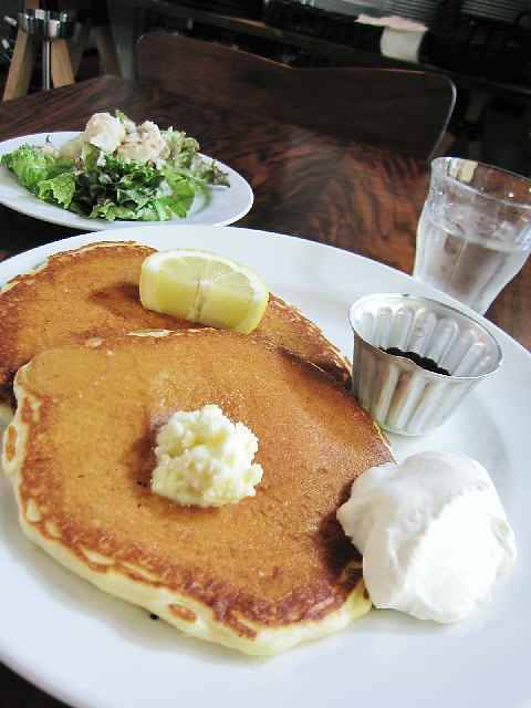 【GARDEN HOUSE（ガーデンハウス）でパンケーキランチ♪鎌倉御成町】_c0042960_1451512.jpg