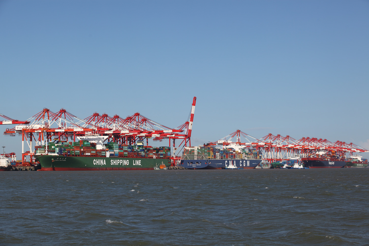 CHINA SHIPPING CONTAINER LINE \"CSCL SATURN\"_b0054850_18221875.jpg