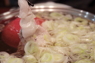 今年の薬膳夏鍋♪トマト八方だしで豚肉と50度洗いレタスの薬膳しゃぶしゃぶ。_e0192461_1028628.jpg